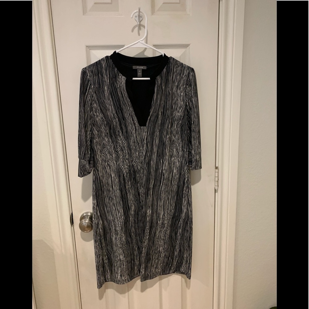 Gorgeous, flattering, jersey dress by Muse